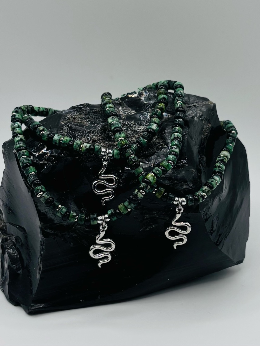 *ANKLET* S. Steel Silver Snake with African Turquoise Stone Stretchy Anklet